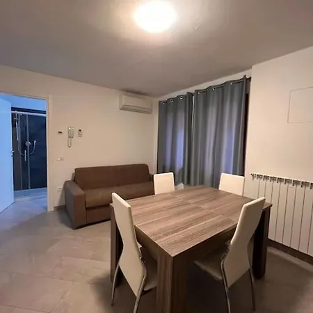 Apartament Venezia *